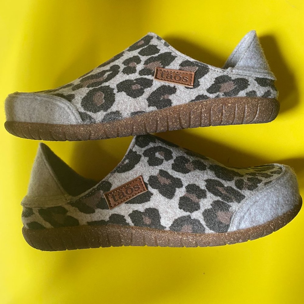 Taos Convertawool Slippers/Clogs Sz 40